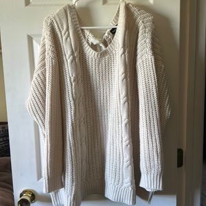 TORRID SIZE 3. COLOR: off white/ cream